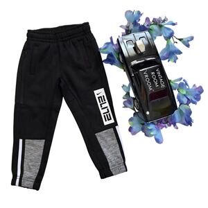 Nike NWT Therma Performance Jogger Boys 3T